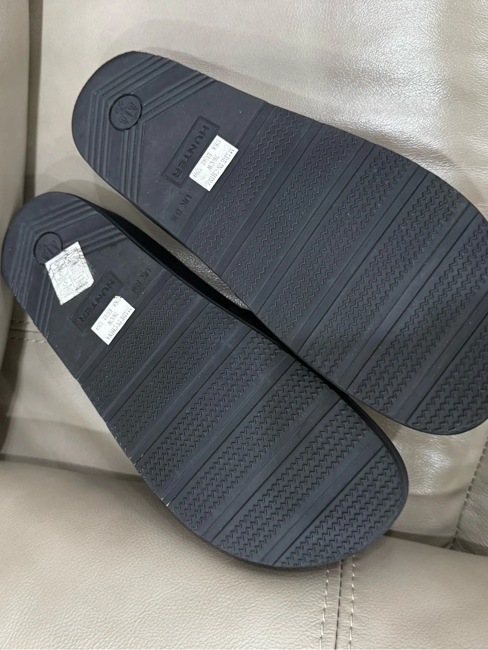 HUNTER Men's Black Slides US9 UK8 EU42